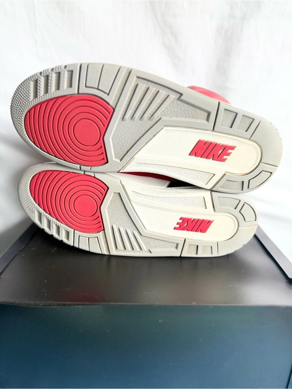 AUTHENTIC Jordan 3 Retro SE “Unite” size 9 CK5692-600 2020 PRE-OWNED